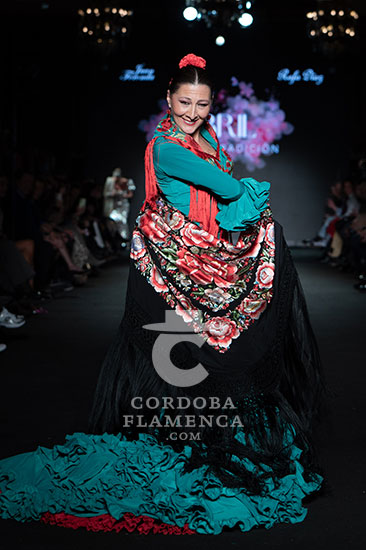 Juan Foronda y Rafa Díaz. We love Flamenco 2024. Trajes de flamenca. Complementos de flamenca.