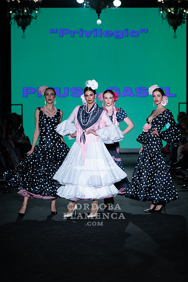 We love flamenco 2024. Pitusa Gasul. Moda flamenca. Trajes de flamenca. Complementos de flamenca.