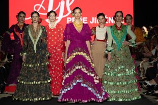 We love flamenco 2025. Pepe Jiménez. Moda flamenca. Trajes de flamenca. Complementos de flamenca.